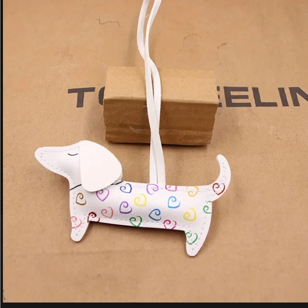 PURSE CHARM Dachshund w/ swirls bag/keychain/backpack accessory NWT